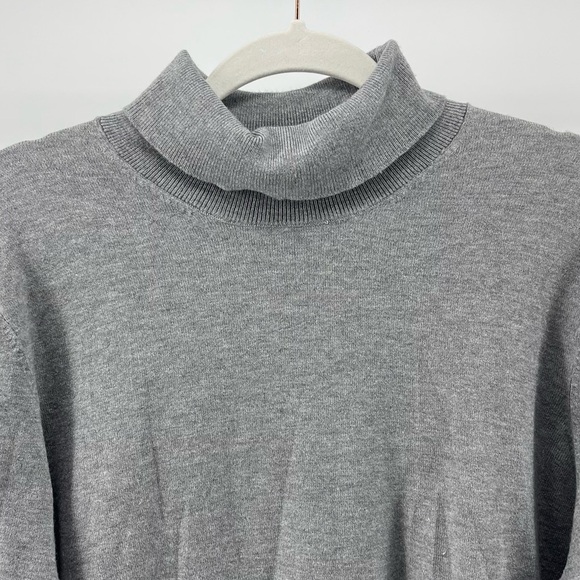 Torrid Everyday Soft Turtleneck Sweater in Grey, NWT, Women's 3X - Picture 3 of 9